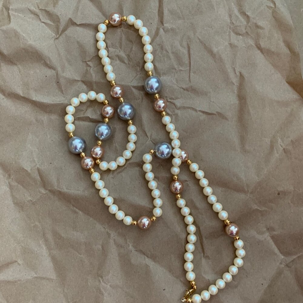 Vintage 90s beaded necklace